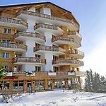 Le Bristol B52 By Interhome