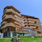 Le Bristol B52 By Interhome *