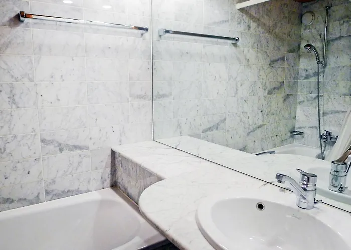 Le Bristol B52 By Interhome